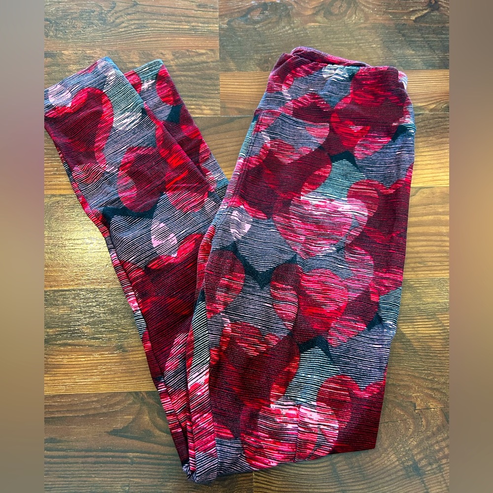 LuLaRoe heart leggings